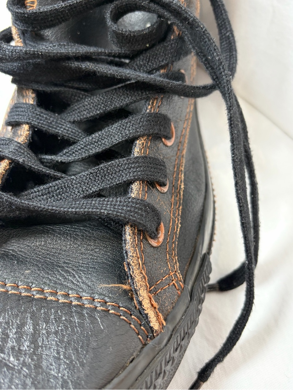 Converse Chuck Taylor All Star 1S986 Distressed Black Leather High Top Mens 10 - Picture 16 of 16
